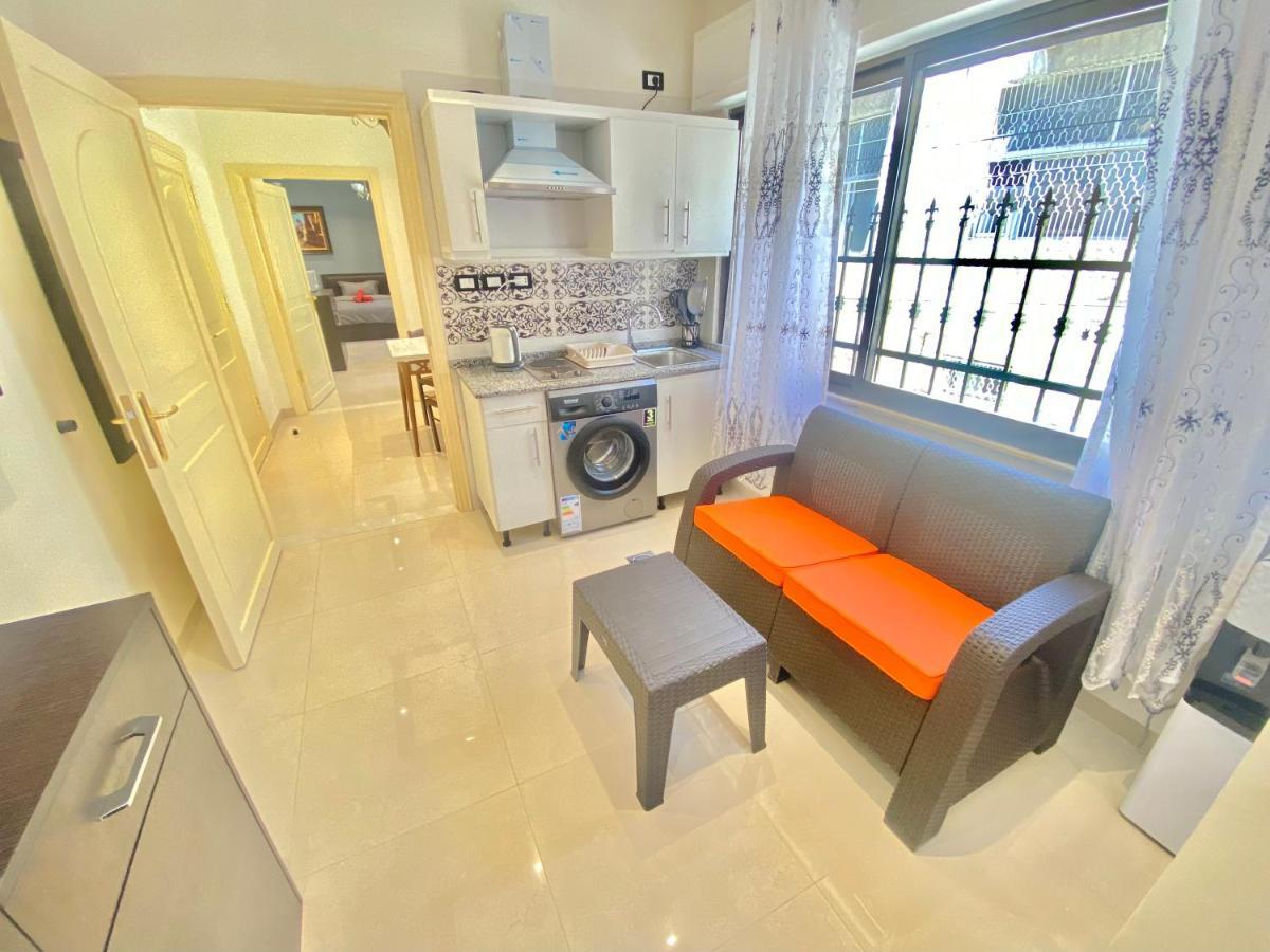 Villa Mira Guesthouse 2 - Downtown Central Amman - Al Diyrih ภายนอก รูปภาพ