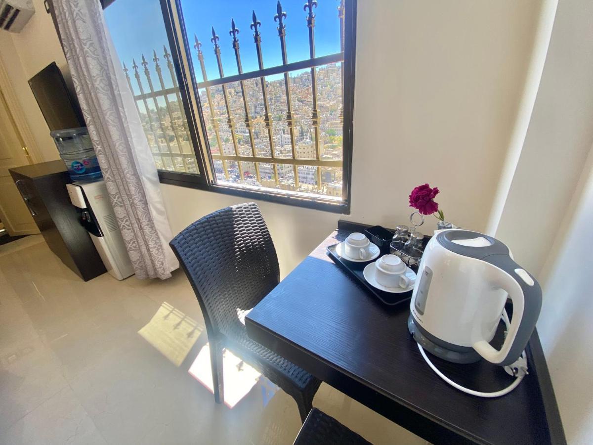 Villa Mira Guesthouse 2 - Downtown Central Amman - Al Diyrih ภายนอก รูปภาพ