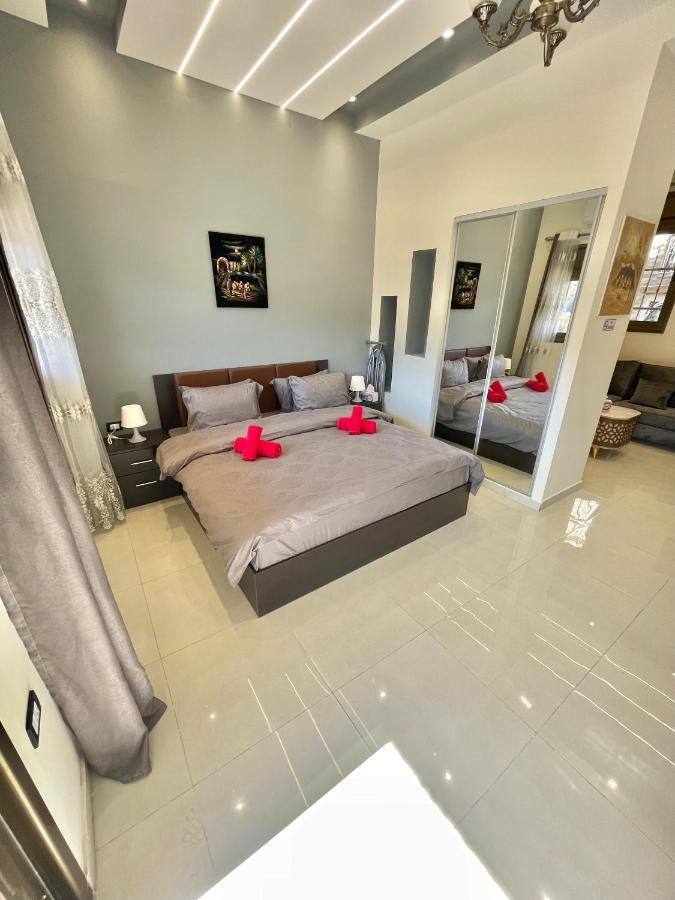 Villa Mira Guesthouse 2 - Downtown Central Amman - Al Diyrih ภายนอก รูปภาพ