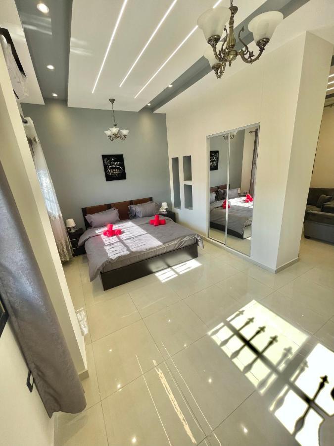 Villa Mira Guesthouse 2 - Downtown Central Amman - Al Diyrih ภายนอก รูปภาพ