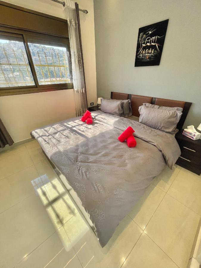 Villa Mira Guesthouse 2 - Downtown Central Amman - Al Diyrih ภายนอก รูปภาพ