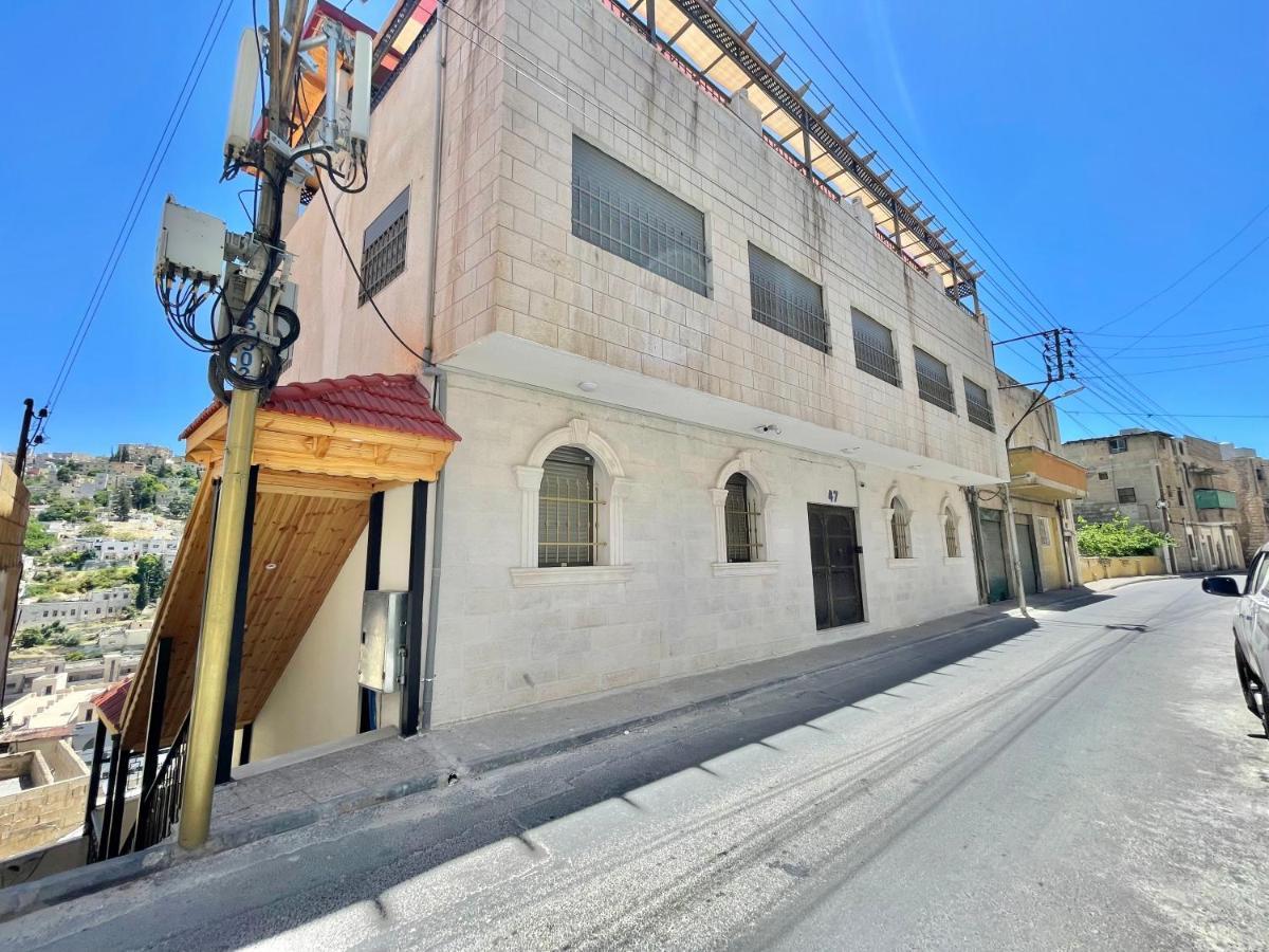 Villa Mira Guesthouse 2 - Downtown Central Amman - Al Diyrih ภายนอก รูปภาพ